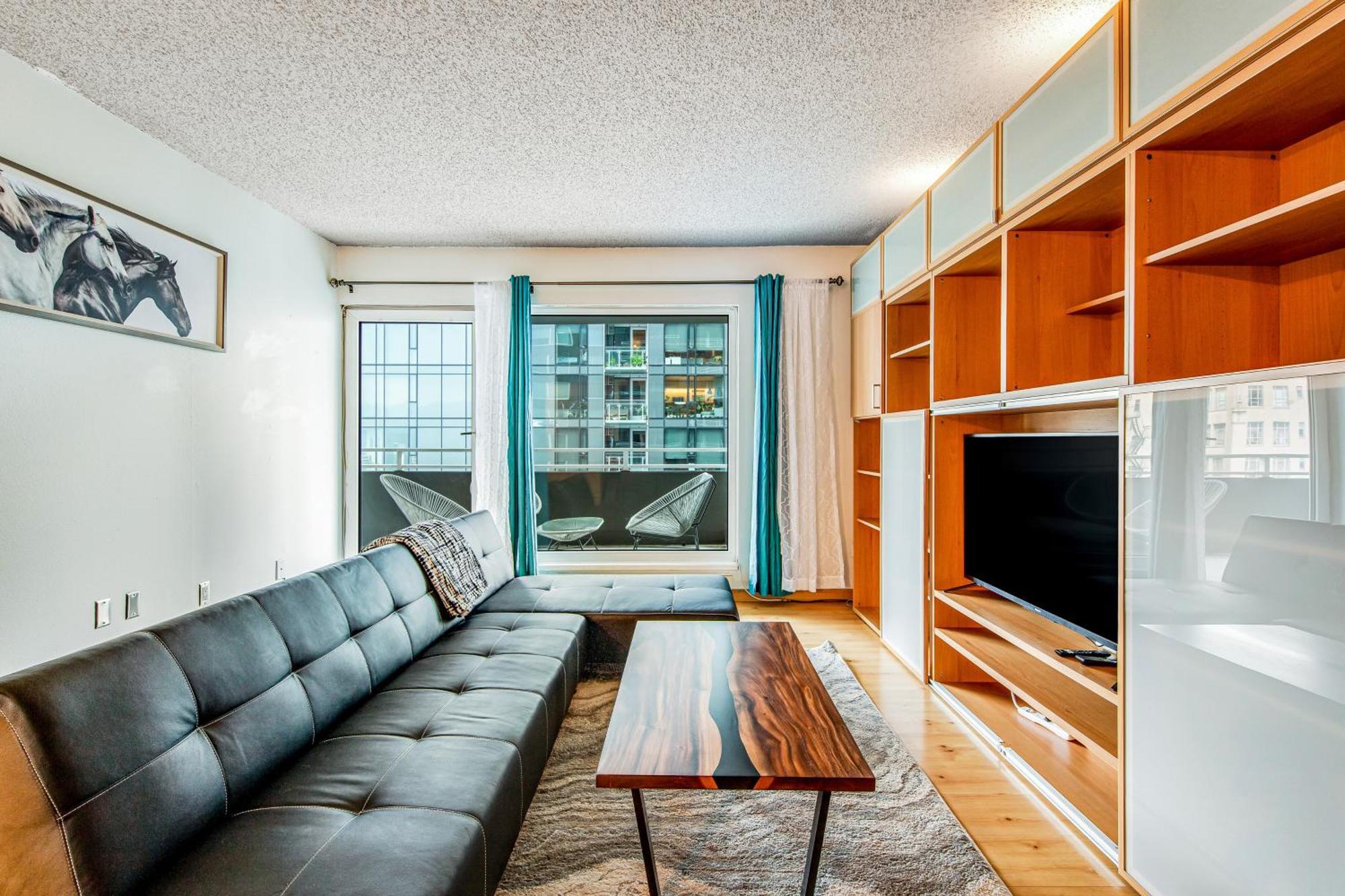 Newmark Pike Place Seattle Room photo